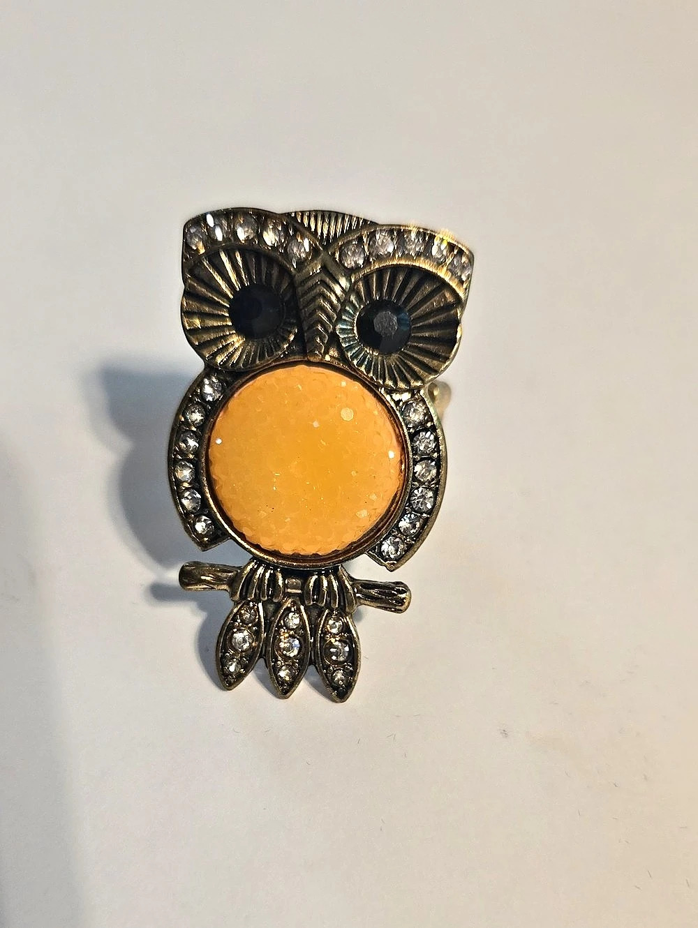 Owl Strechable Ring Gold Tone Orange Stone Like New